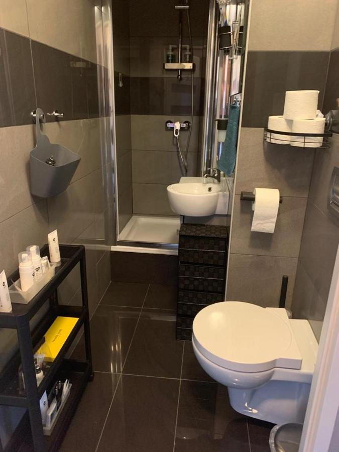 Ingress Apartment Битом Екстериор снимка